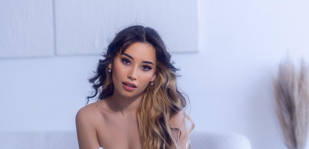 Who is Aria Lee? Bio/Wiki Age Career Net Worth 2025